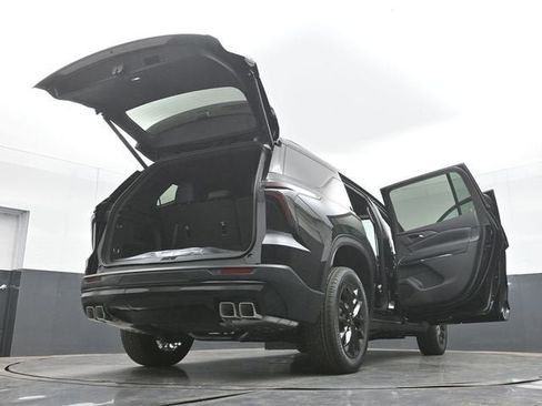 New 2026 Chevrolet Traverse LT w/ Midnight/Sport Edition image 57