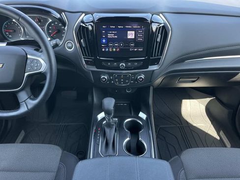 Certified 2023 Chevrolet Traverse LT FWD image 16