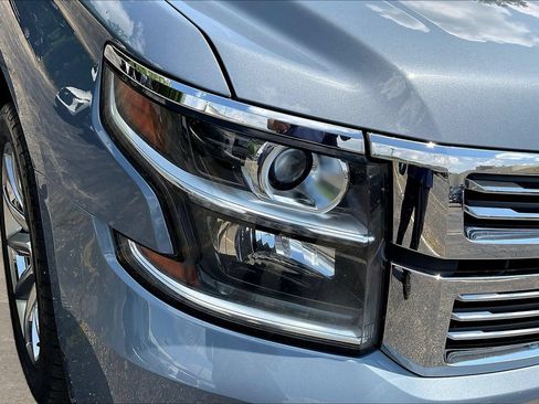 Used 2015 Chevrolet Suburban LTZ AWD/4WD image 31