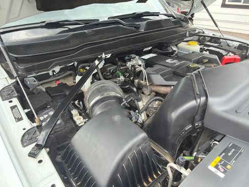 Used 2024 RAM 2500 Big Horn w/ Off Road Package AWD/4WD image 22