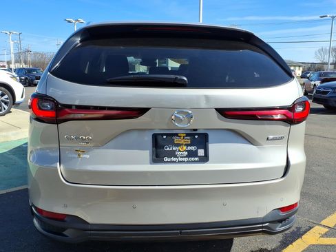 Used 2025 MAZDA CX-90 3.3 Turbo w/ Preferred Package image 12
