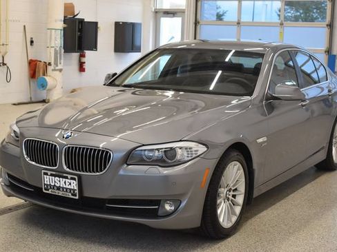 Used 2011 BMW 535i xDrive Sedan AWD/4WD image 9