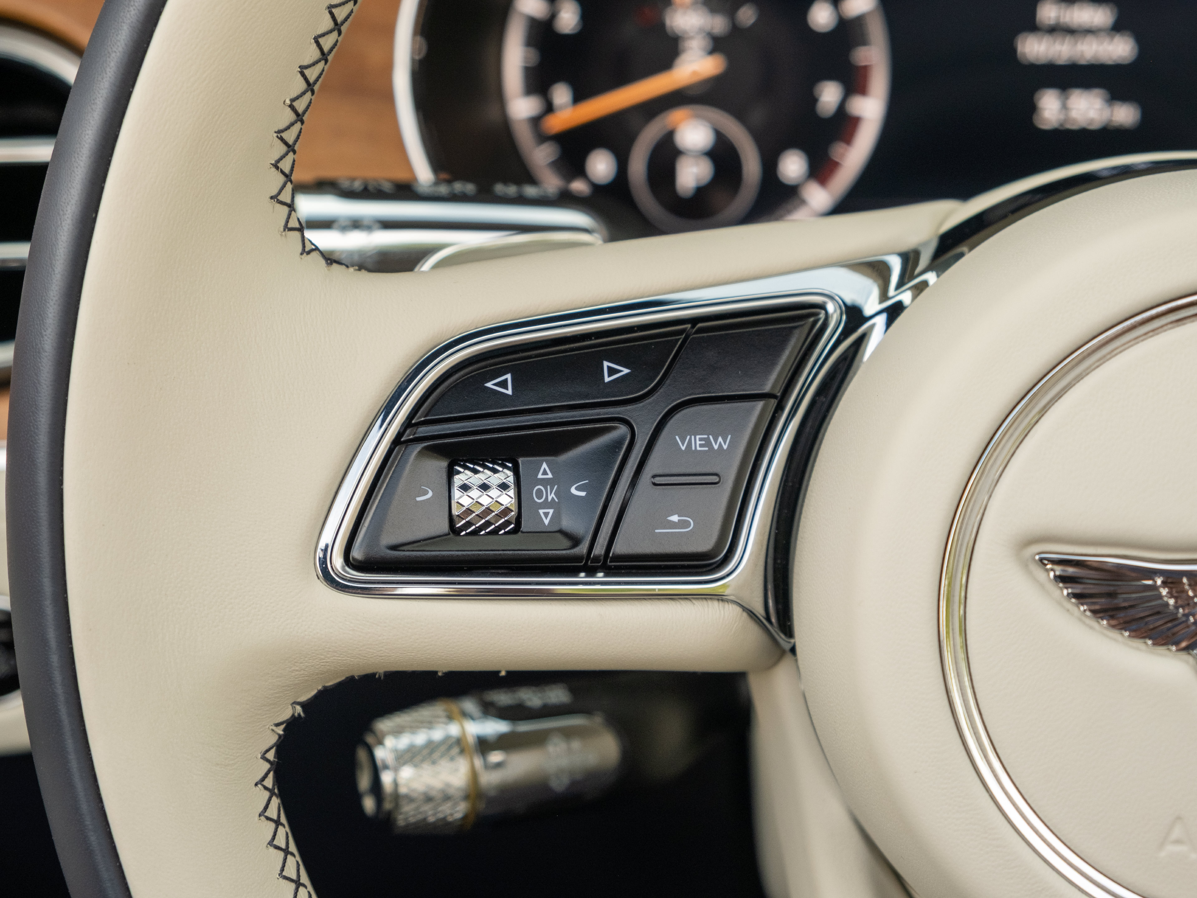 Used 2024 Bentley Continental GT AWD/4WD image 30