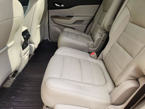 Used 2019 GMC Acadia Denali w/ Technology Package FWD image 26