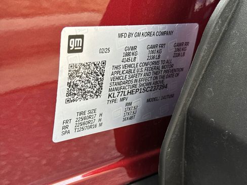 Used 2025 Chevrolet Trax LT w/ LT Convenience Package image 34