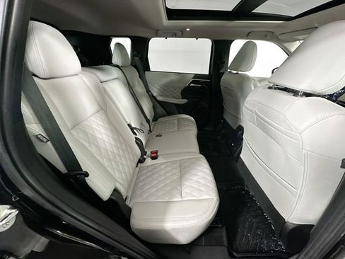 Used 2023 Mitsubishi Outlander SEL AWD/4WD image 27