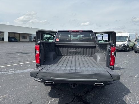 Used 2024 Chevrolet Silverado 1500 High Country w/ High Country Premium Package AWD/4WD image 15