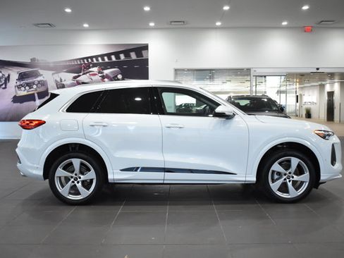 Used 2025 Audi Q5 Premium Plus w/ Premium Plus image 12