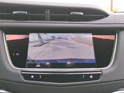 Used 2025 Cadillac XT5 Luxury w/ LPO, Floor Liner Package image 11