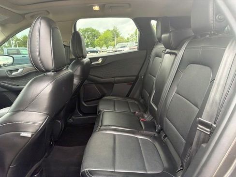 Used 2020 Ford Escape Titanium w/ Titanium Premium Package 2.0 AWD/4WD image 16