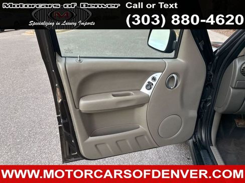 Used 2005 Jeep Liberty Limited image 17