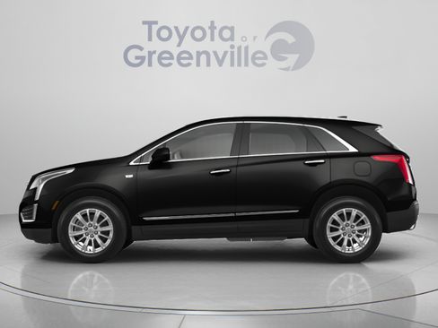 Used 2017 Cadillac XT5 Luxury w/ Driver Awareness Package FWD image 2