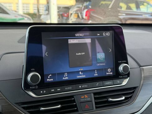 Used 2025 Nissan Altima 2.5 SV FWD image 20