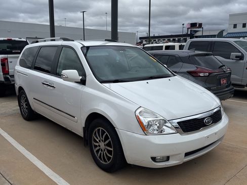 Used 2012 Kia Sedona EX w/ Luxury Pkg FWD image 2