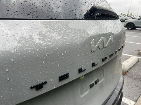 Used 2022 Kia Telluride SX w/ SX Prestige Package AWD/4WD image 6