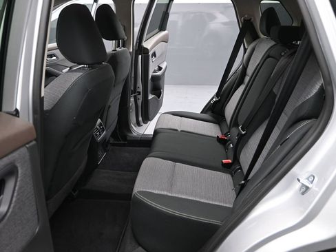 Used 2022 Nissan Rogue SV image 16