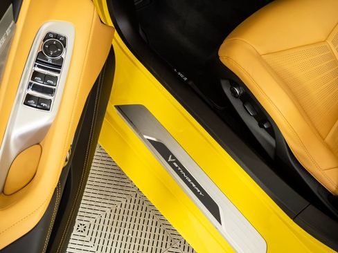 Used 2025 Chevrolet Corvette Stingray Premium Conv w/ 3LT image 8