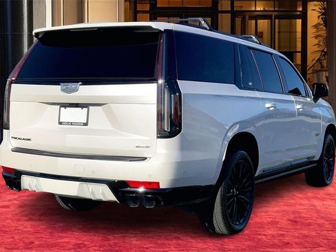 Certified 2024 Cadillac Escalade ESV V w/ LPO, ONYX Package image 6