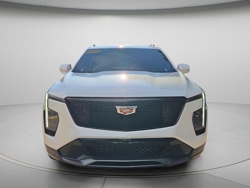 Used 2024 Cadillac XT4 Sport FWD image 4