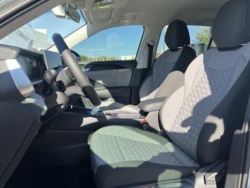 New 2026 Volkswagen Tiguan S FWD image 11