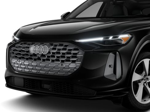 Certified 2025 Audi Q5 Prestige AWD/4WD image 6