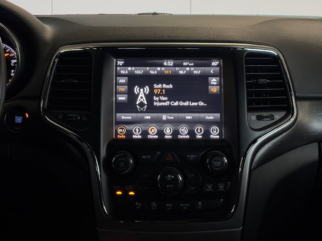 Used 2018 Jeep Grand Cherokee Laredo RWD image 20