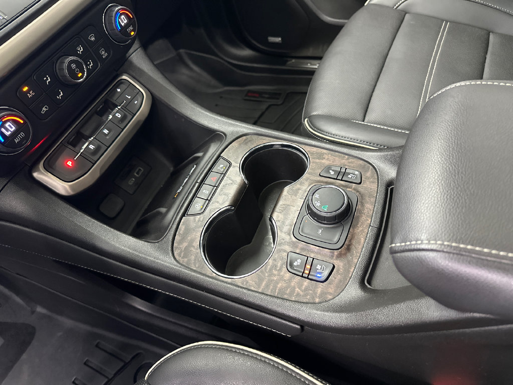 Used 2023 GMC Acadia Denali w/ Denali Technology Package FWD image 34