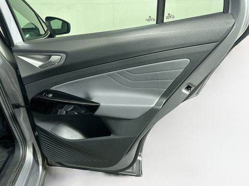 Used 2024 Volkswagen ID.4 S RWD image 32