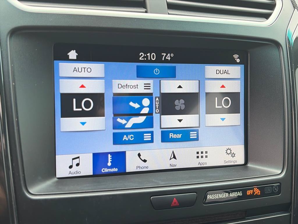 Used 2017 Ford Explorer XLT w/ Equipment Group 201A FWD image 22