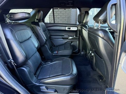 Used 2020 Ford Explorer Limited image 38