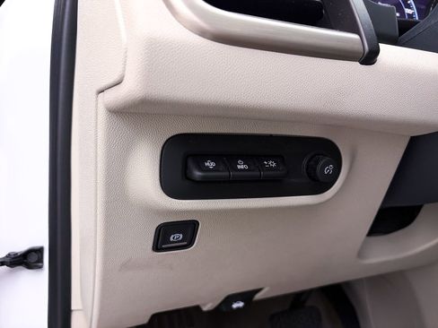 Used 2023 GMC Terrain Denali w/ Denali Premium Package image 18