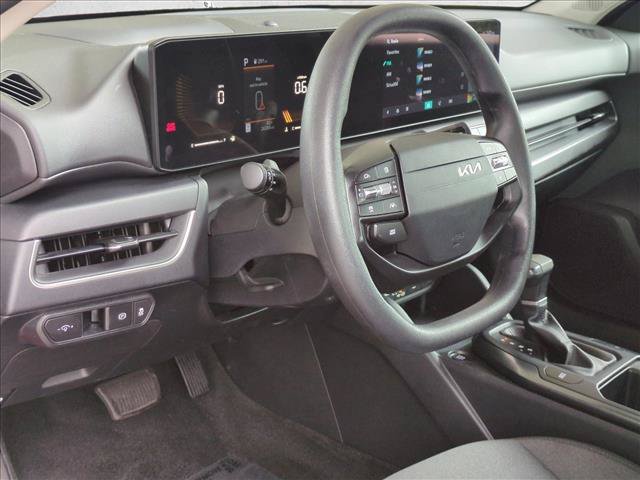 Used 2025 Kia K4 FWD image 10
