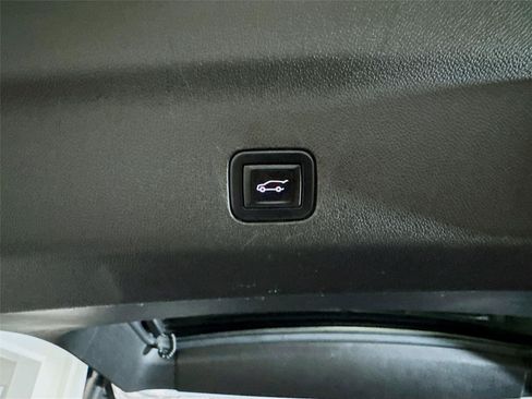 Used 2023 Cadillac Escalade ESV Sport Platinum w/ LPO, ONYX Package AWD/4WD image 23