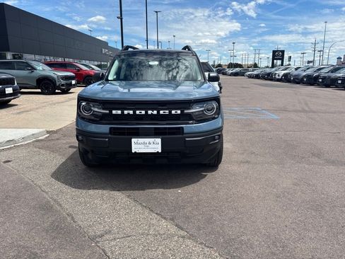 Used 2024 Ford Bronco Sport Outer Banks w/ Tech Package AWD/4WD image 2