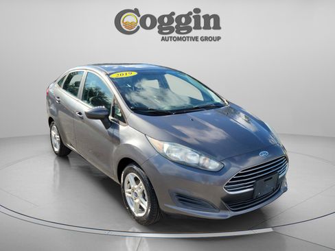 Certified 2019 Ford Fiesta SE image 4