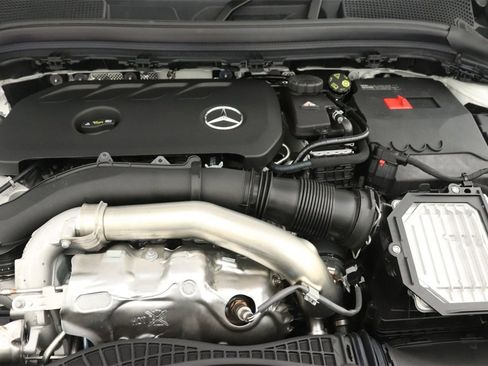 New 2025 Mercedes-Benz GLA 250 image 11