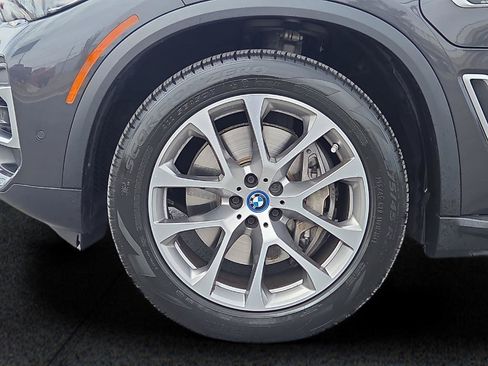 Used 2022 BMW X5 xDrive45e w/ Climate Comfort Package AWD/4WD image 18