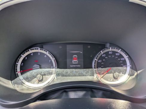 Used 2022 Toyota Highlander LE image 28