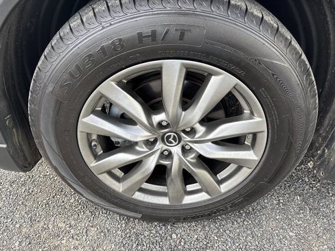 Used 2018 MAZDA CX-9 Touring w/ Touring Premium Package image 32