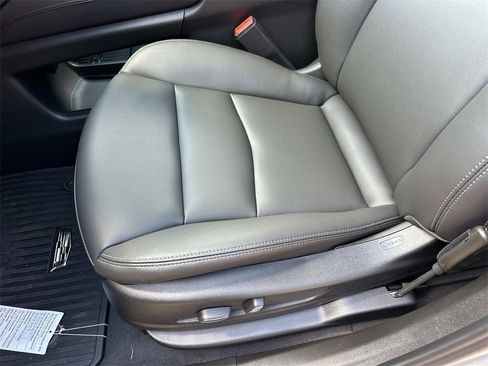 New 2025 Cadillac XT6 Luxury image 15