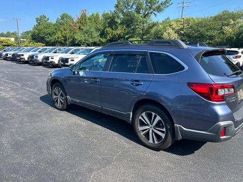 Used 2018 Subaru Outback 2.5i Limited AWD/4WD image 6