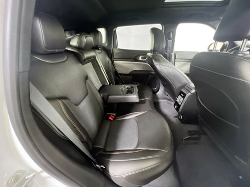 Used 2023 Jeep Compass Latitude w/ Sun and Sound Group AWD/4WD image 27