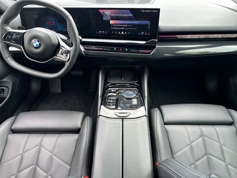 Used 2026 BMW 530i xDrive AWD/4WD image 21