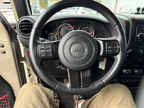 Used 2017 Jeep Wrangler Rubicon image 20