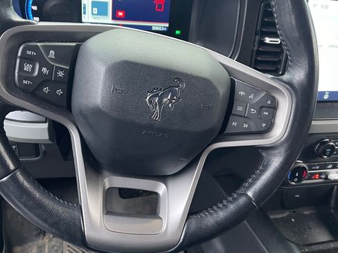 Used 2022 Ford Bronco Badlands image 9