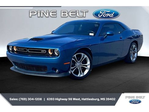 Used 2020 Dodge Challenger GT w/ Plus Package RWD image 9