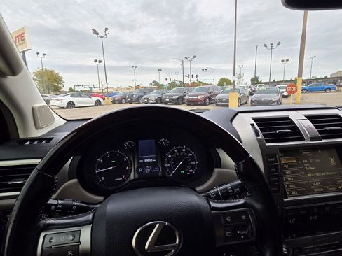 Used 2018 Lexus GX 460 Premium image 35