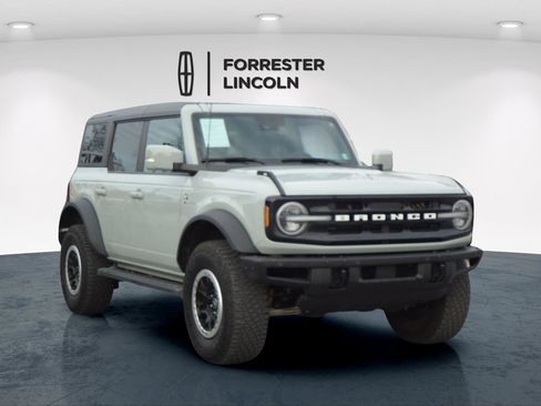 Used 2023 Ford Bronco Outer Banks w/ Sasquatch Package image 1