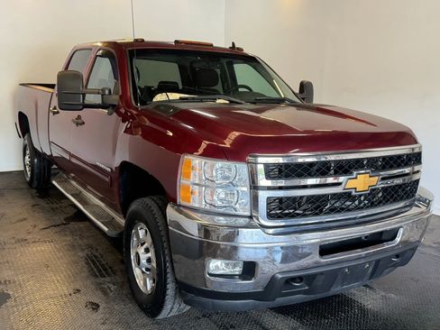 Used 2014 Chevrolet Silverado 2500 LT w/ Interior Plus Package AWD/4WD image 3