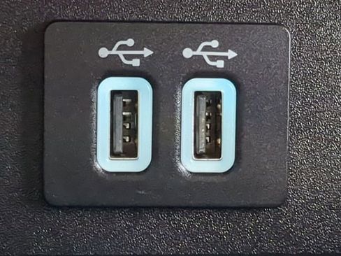 Used 2020 Ford Fusion SE image 26